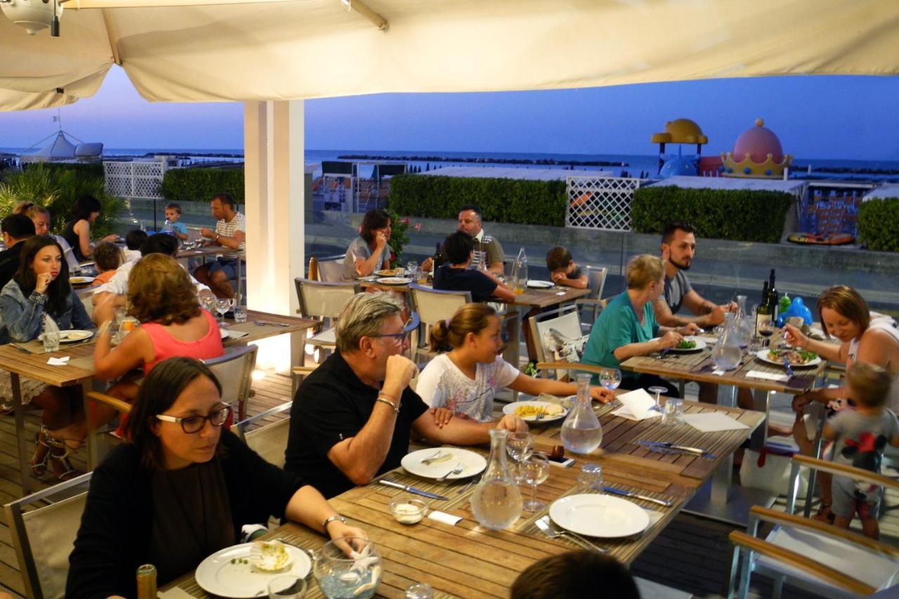 Hotel Agostini Bellaria-Igea Marina Extérieur photo