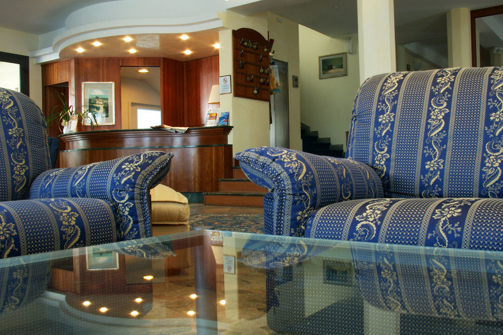 Hotel Agostini Bellaria-Igea Marina Extérieur photo