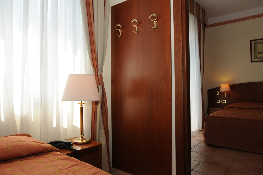 Hotel Agostini Bellaria-Igea Marina Extérieur photo