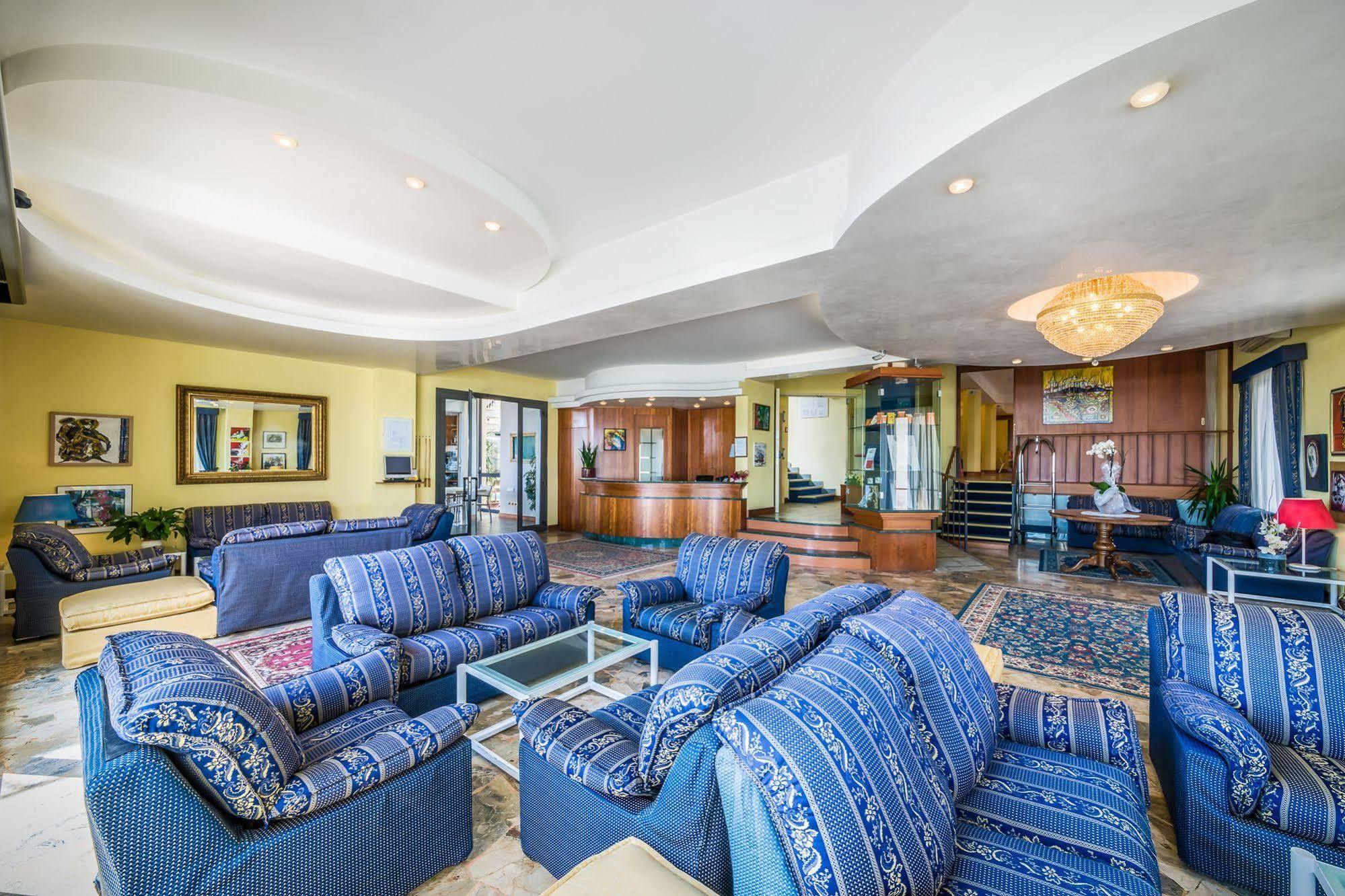 Hotel Agostini Bellaria-Igea Marina Extérieur photo